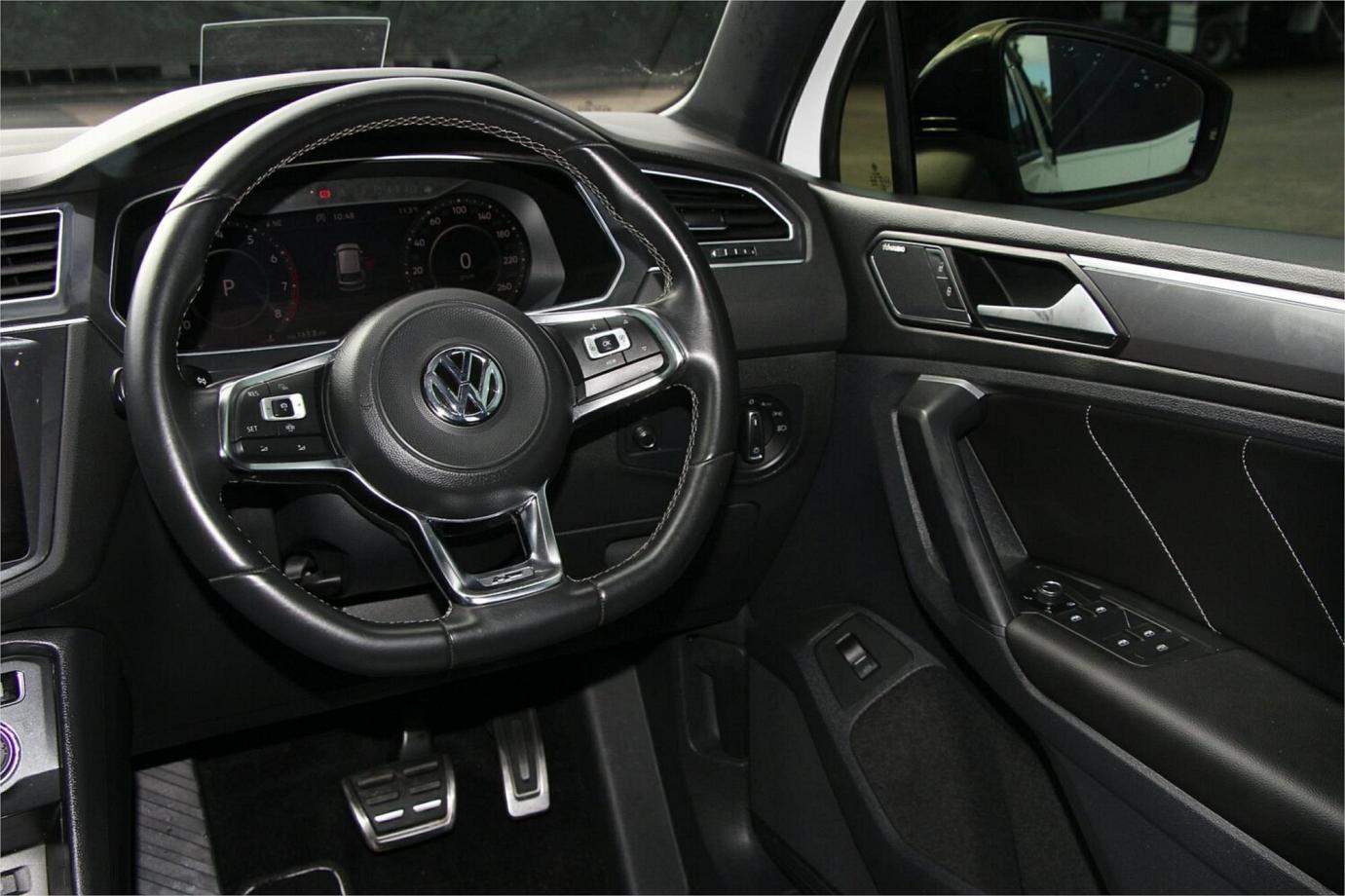 2018 Volkswagen Tiguan Wolfsburg Edition-23