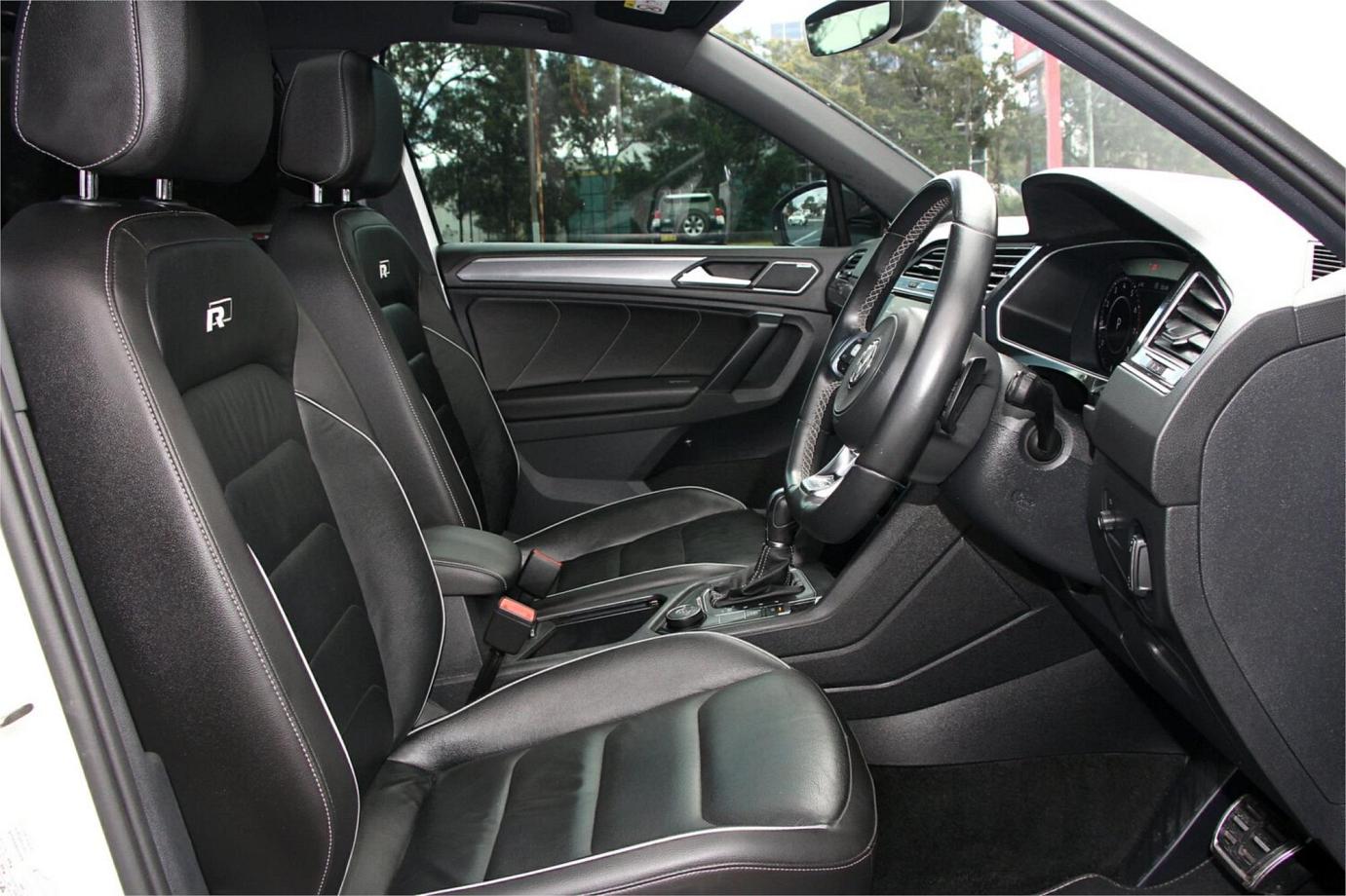 2018 Volkswagen Tiguan Wolfsburg Edition-24