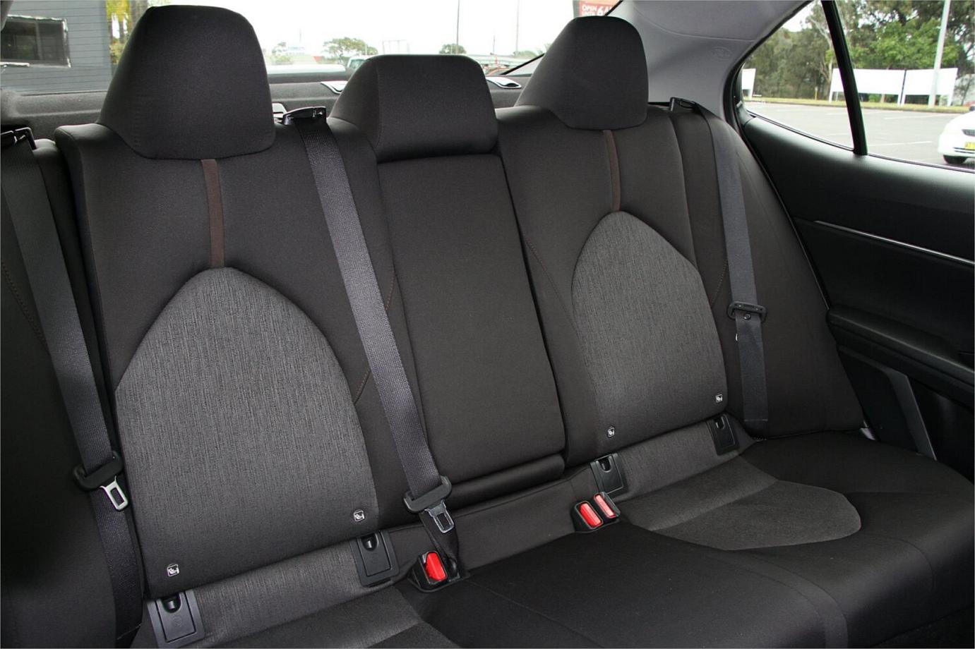2019 Toyota Camry Ascent-3
