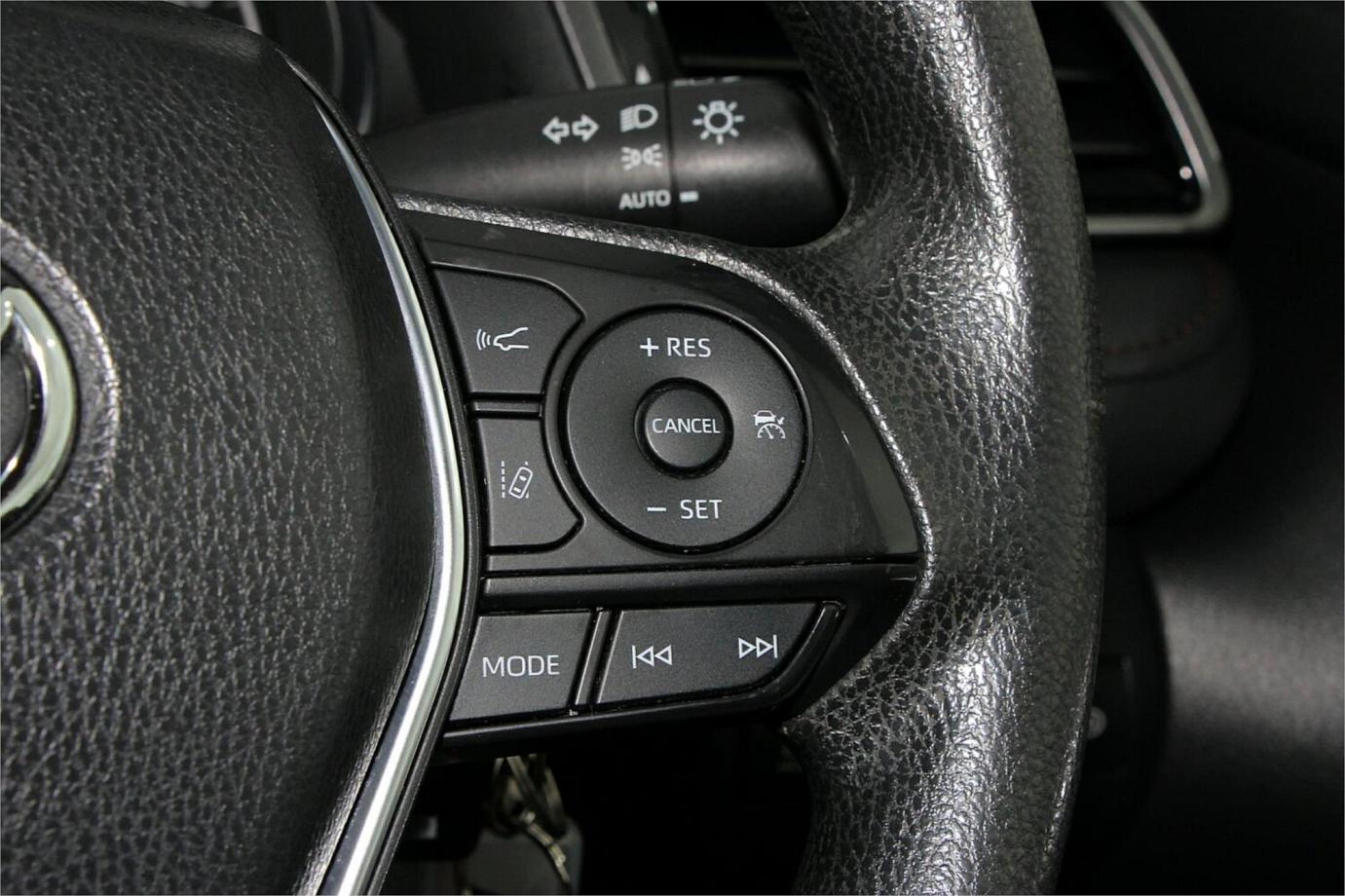 2019 Toyota Camry Ascent-8