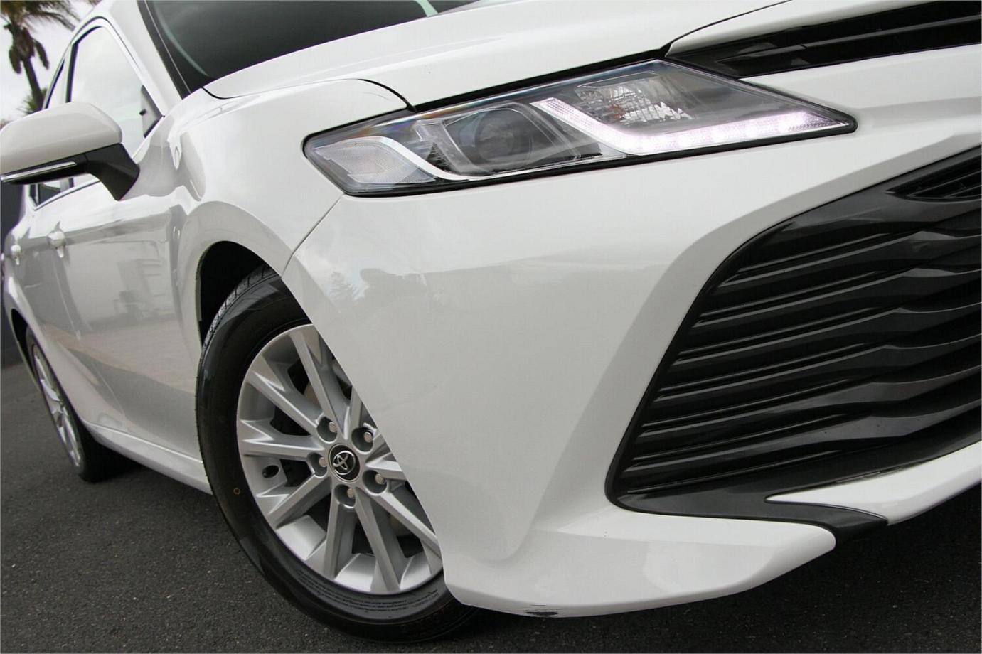 2019 Toyota Camry Ascent-12