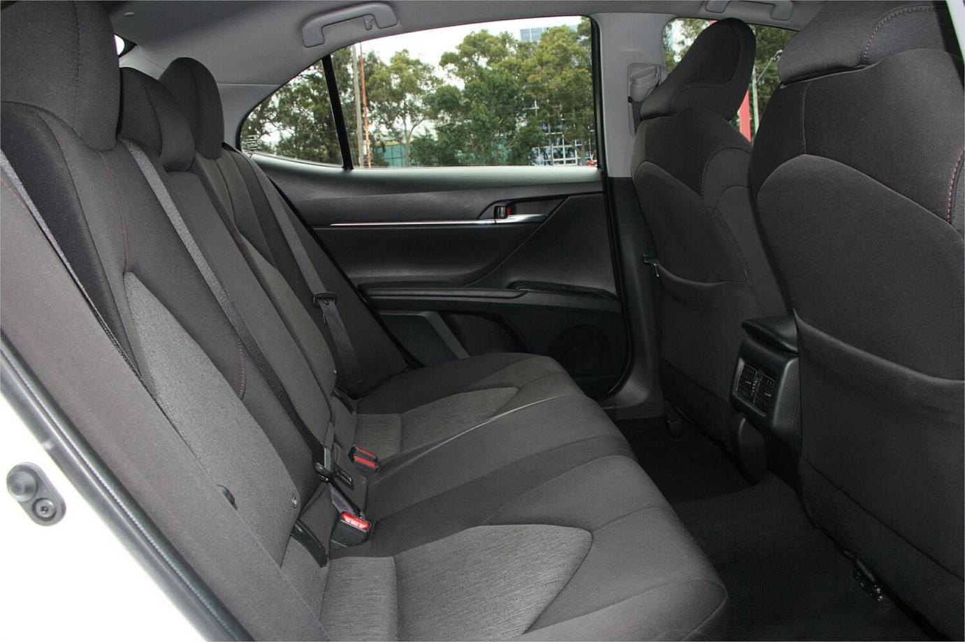 2019 Toyota Camry Ascent-23