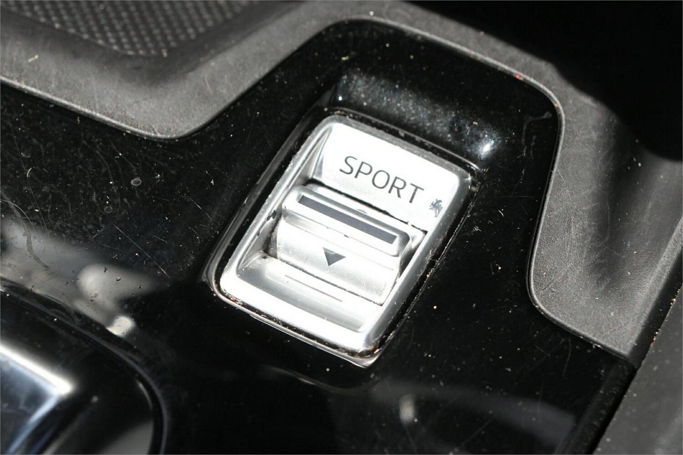 2018 Mazda 3 Neo Sport-7