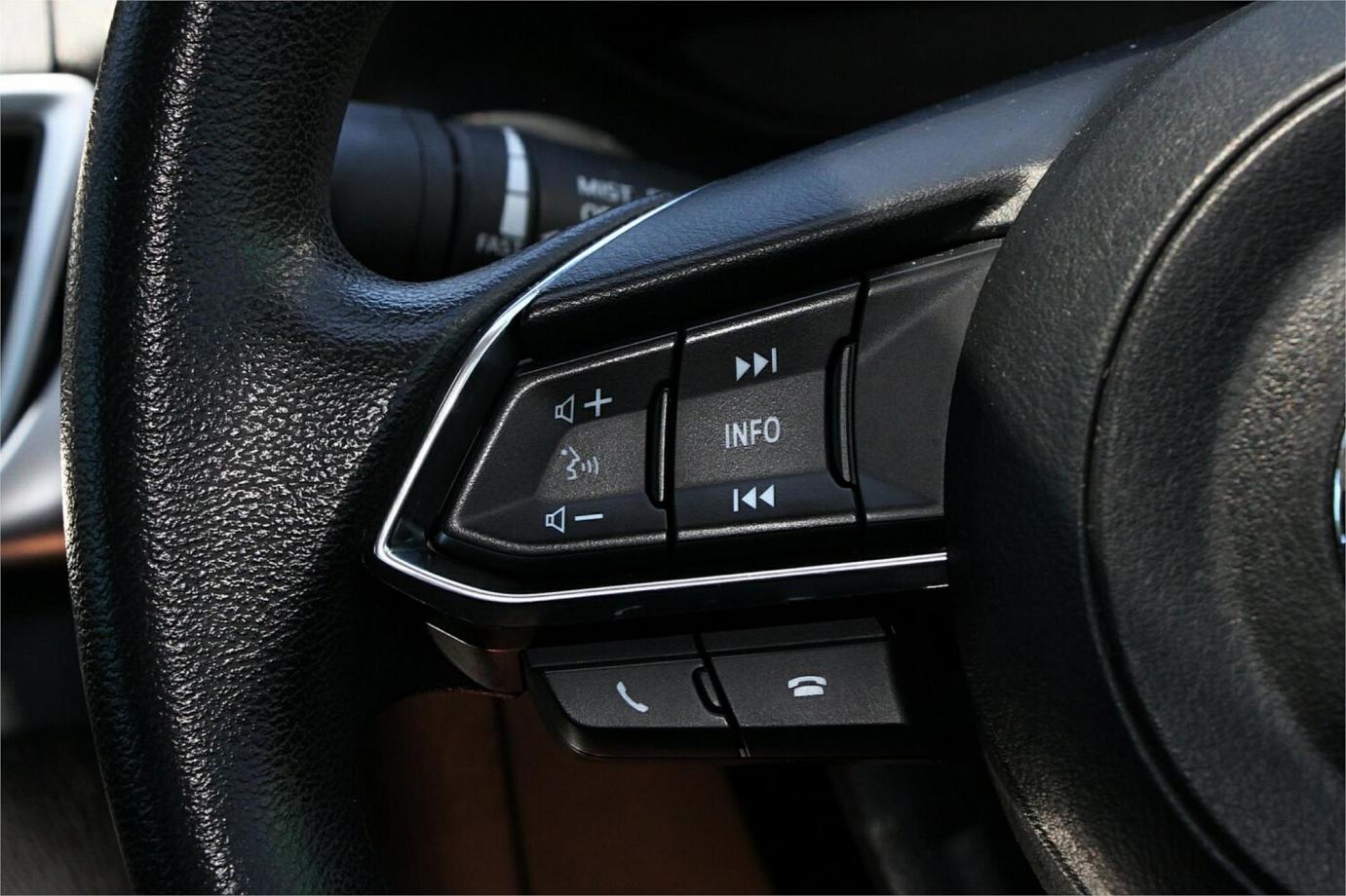 2018 Mazda 3 Neo Sport-8