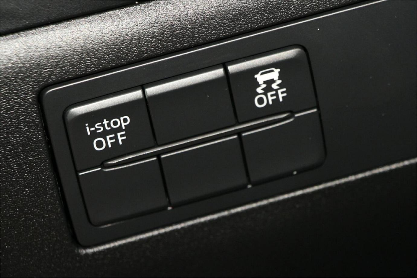 2018 Mazda 3 Neo Sport-10