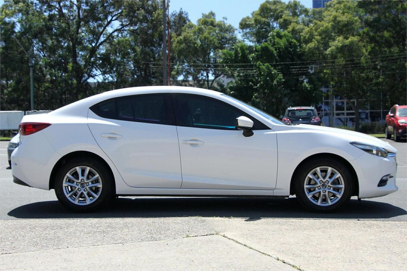 2018 Mazda 3 Neo Sport-13