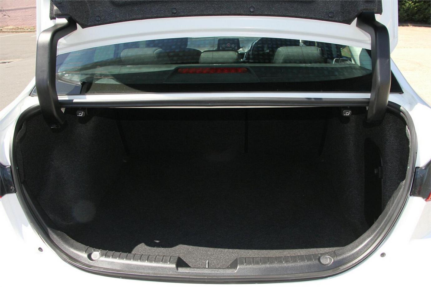 2018 Mazda 3 Neo Sport-16