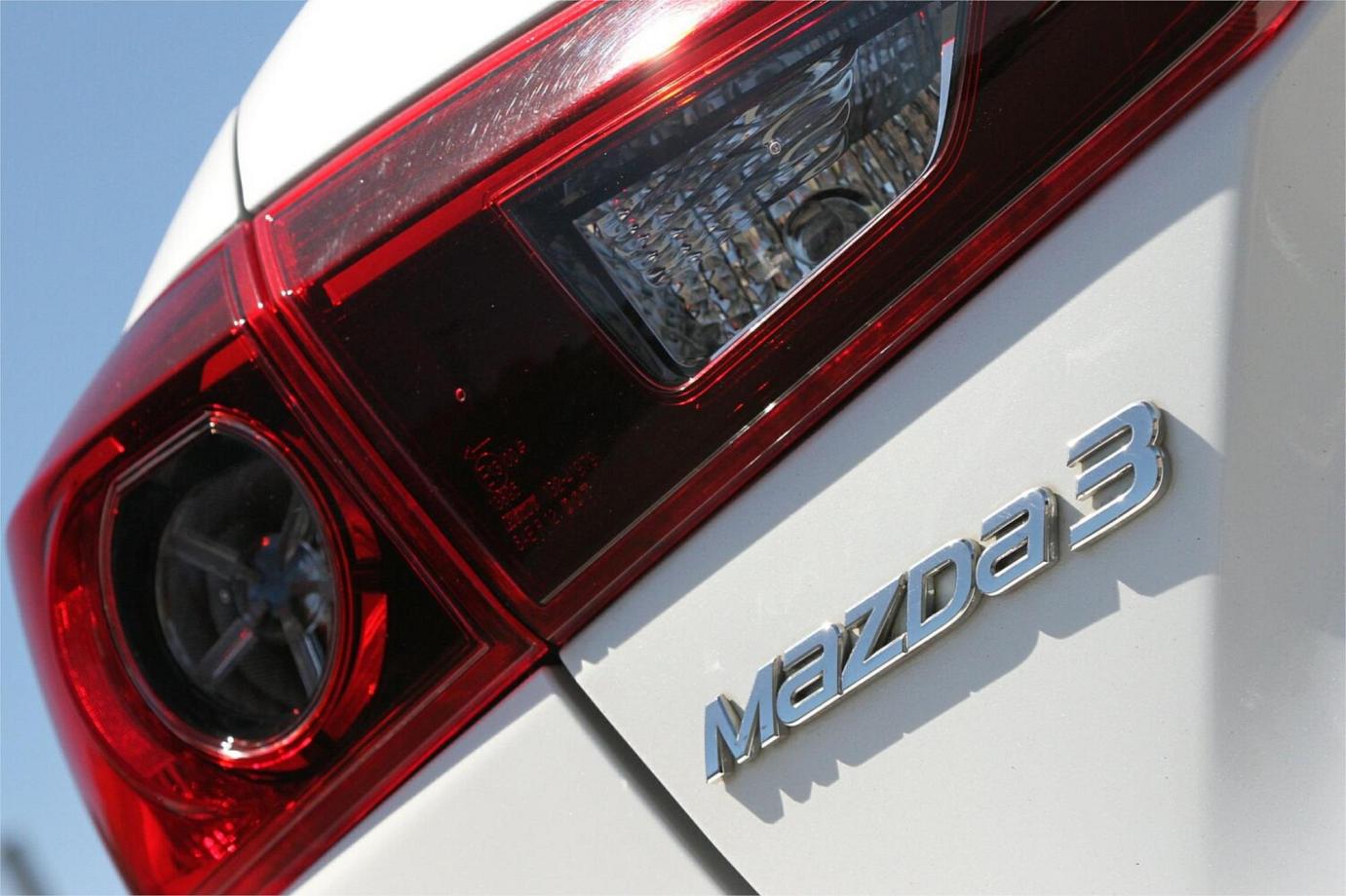 2018 Mazda 3 Neo Sport-18