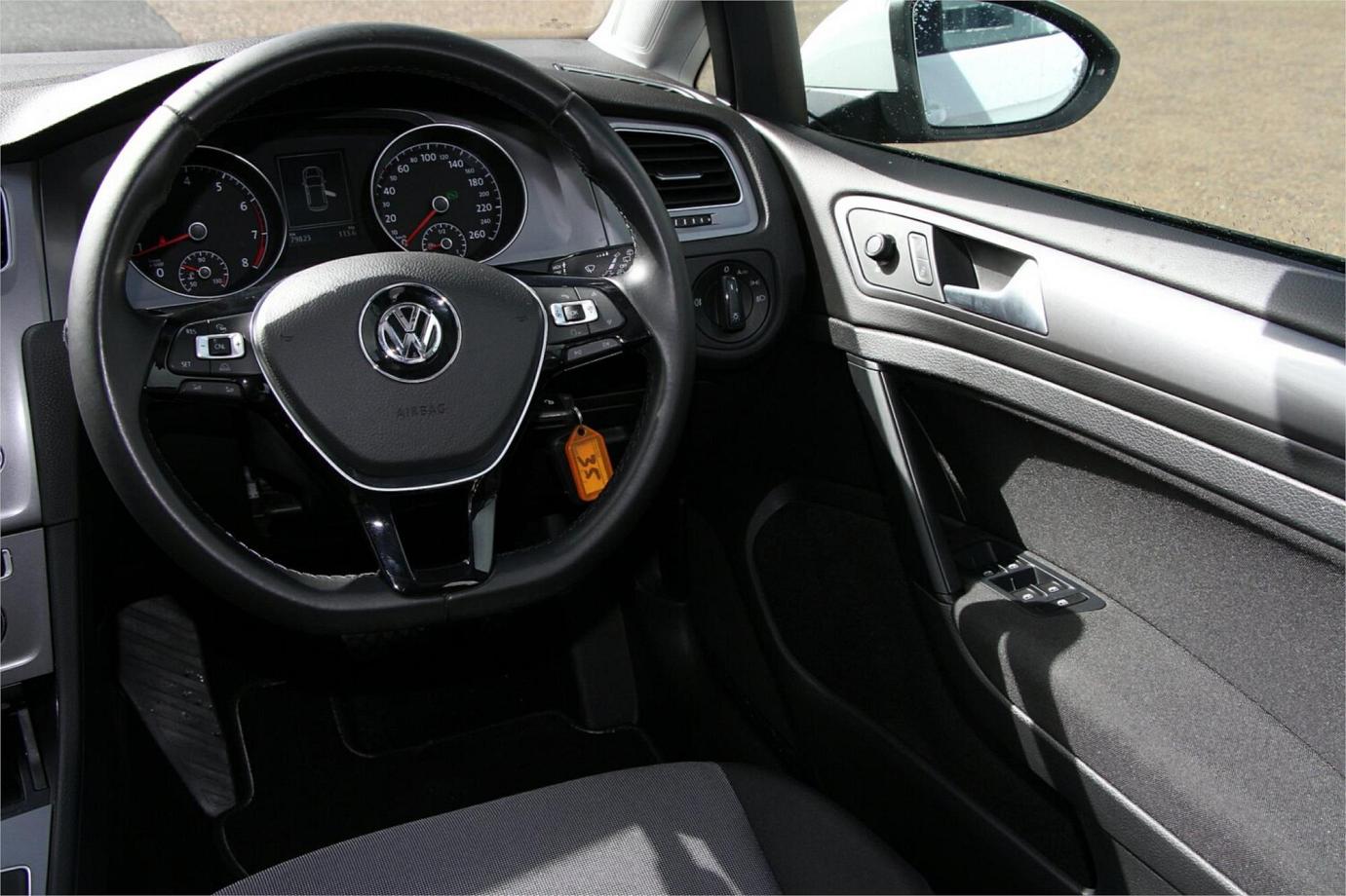 2015 Volkswagen Golf 92tsi Trendline-23