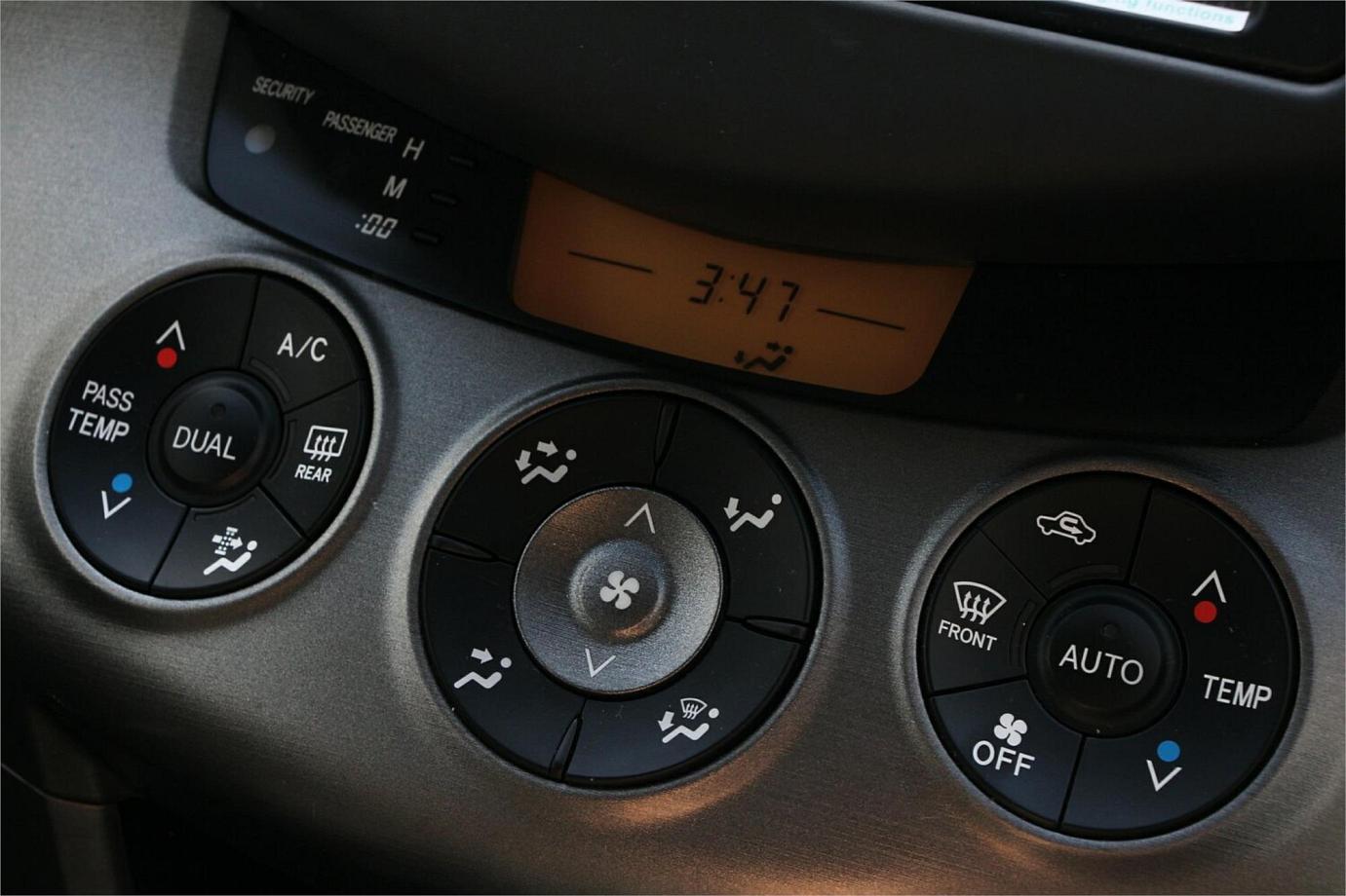 2012 TOYOTA RAV4 CRUISER-6