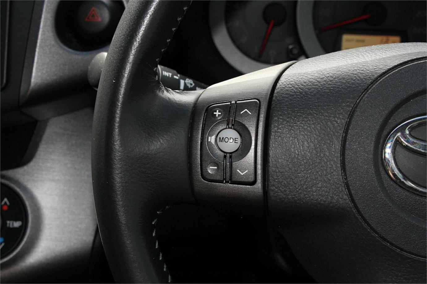 2012 TOYOTA RAV4 CRUISER-8