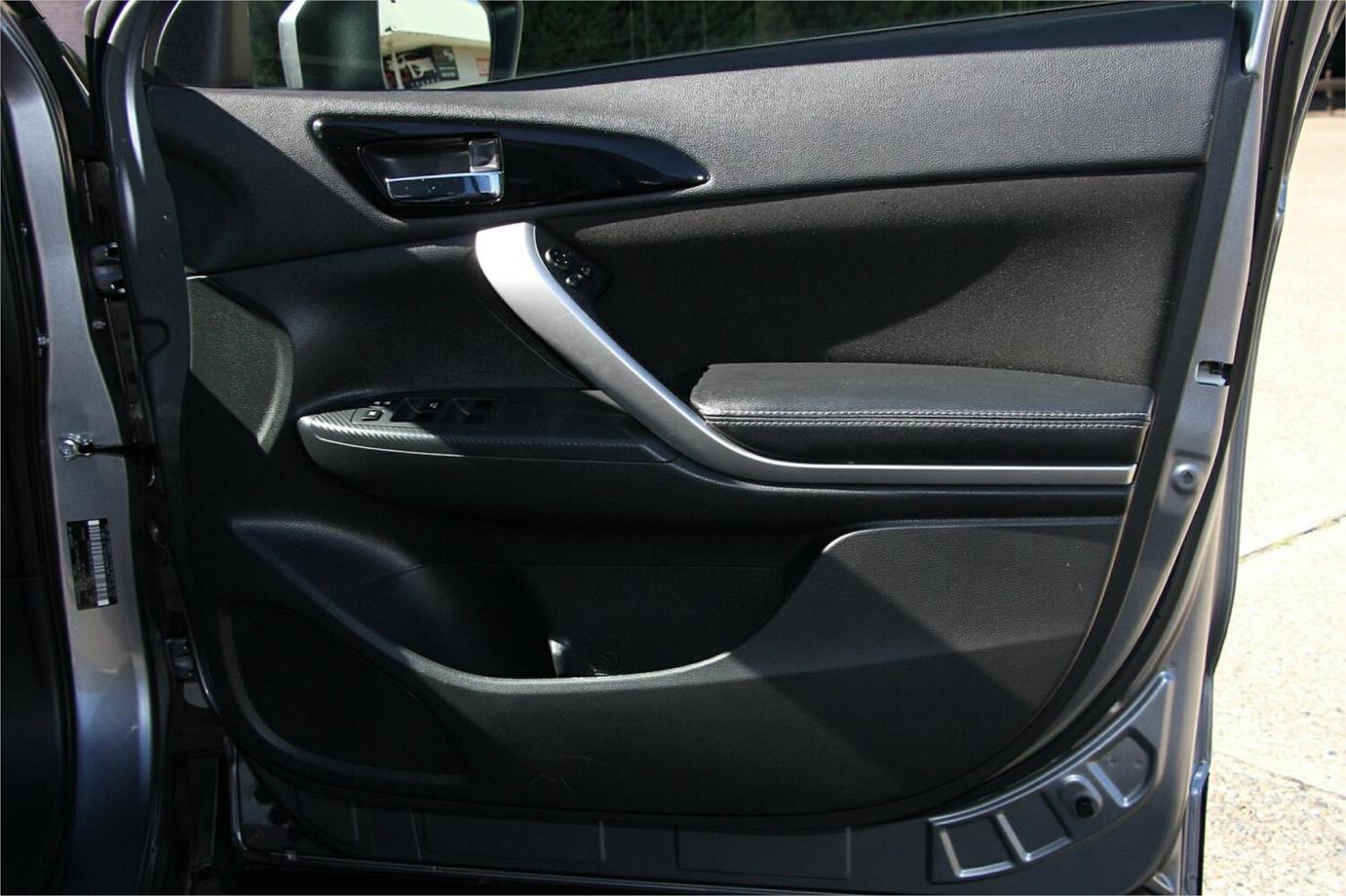 2018 Mitsubishi Eclipse Cross Ls-23