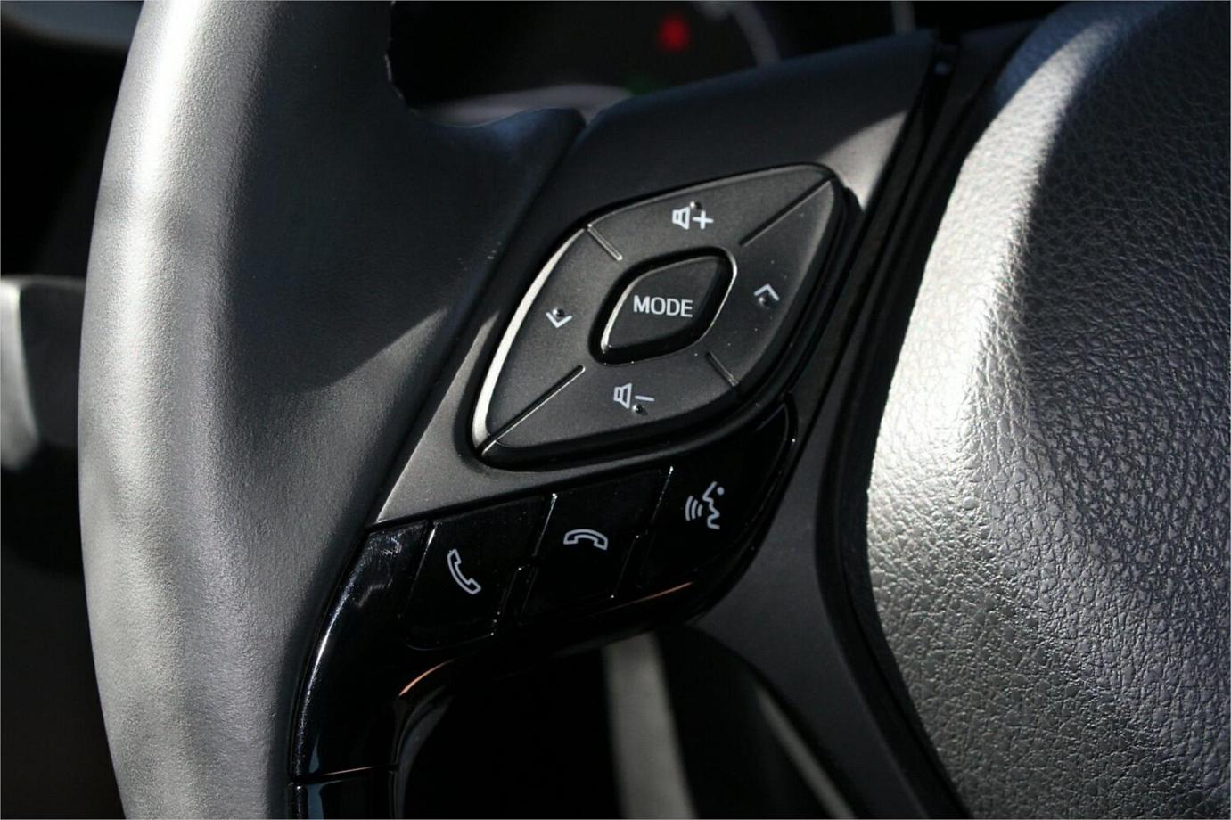 2018 TOYOTA C-HR G (HYBRID)-10
