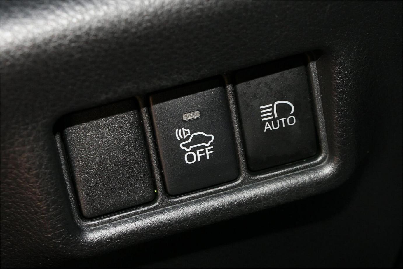 2018 TOYOTA C-HR G (HYBRID)-11