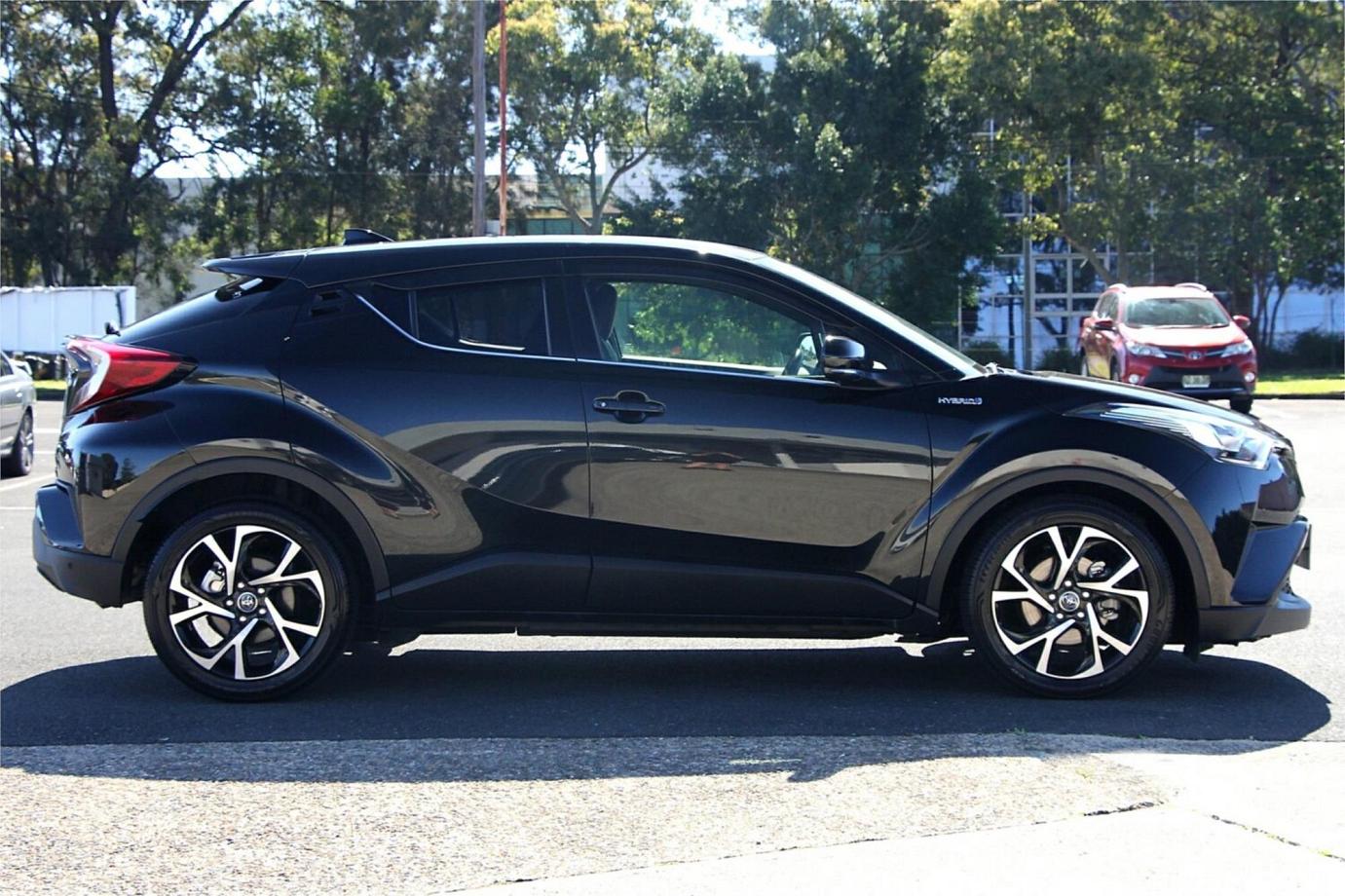 2018 TOYOTA C-HR G (HYBRID)-13