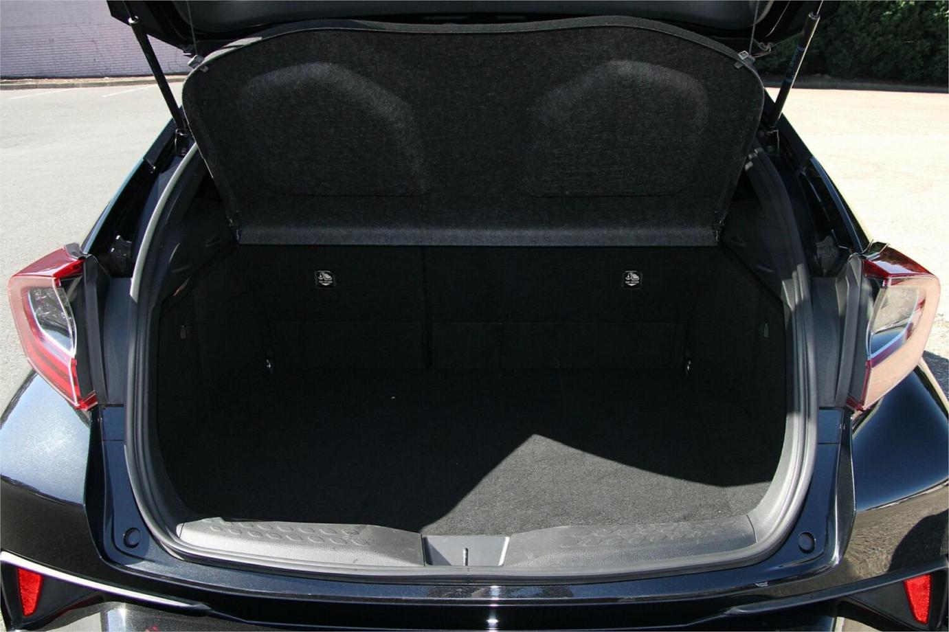 2018 TOYOTA C-HR G (HYBRID)-16