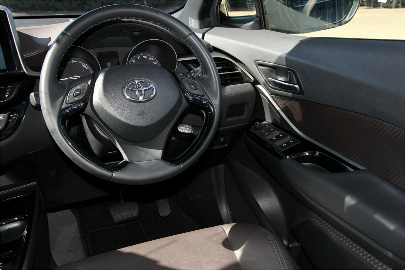 2018 TOYOTA C-HR G (HYBRID)-24