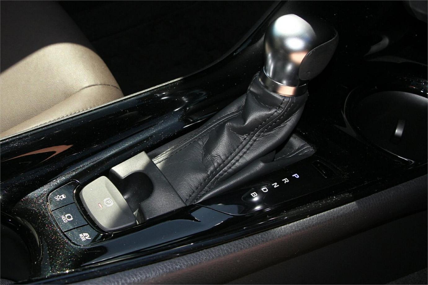 2018 TOYOTA C-HR G (HYBRID)-7