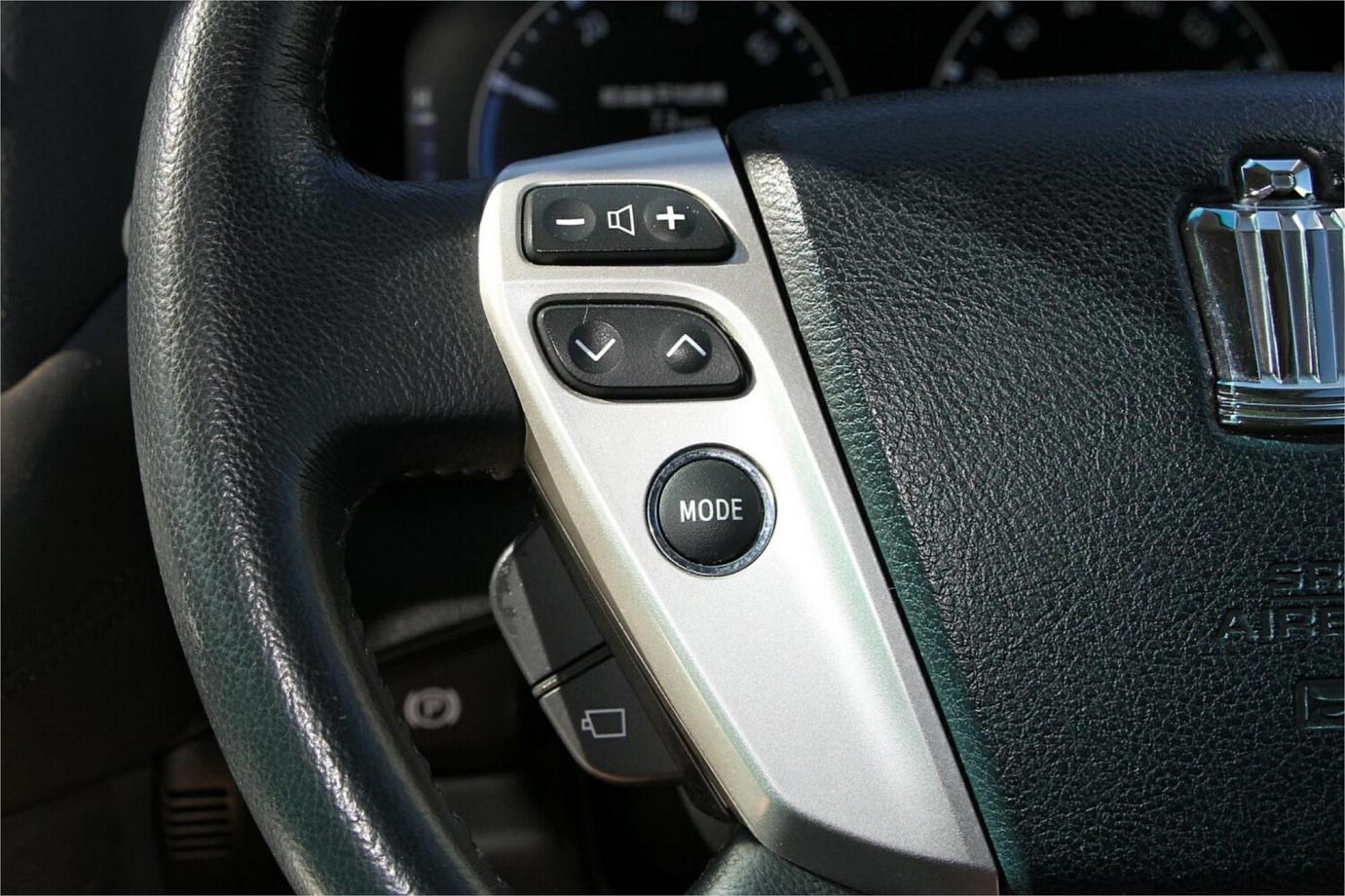 2011 Toyota Crown G (hybrid)-7