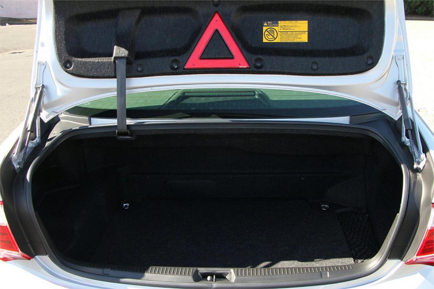 2011 Toyota Crown G (hybrid)-18