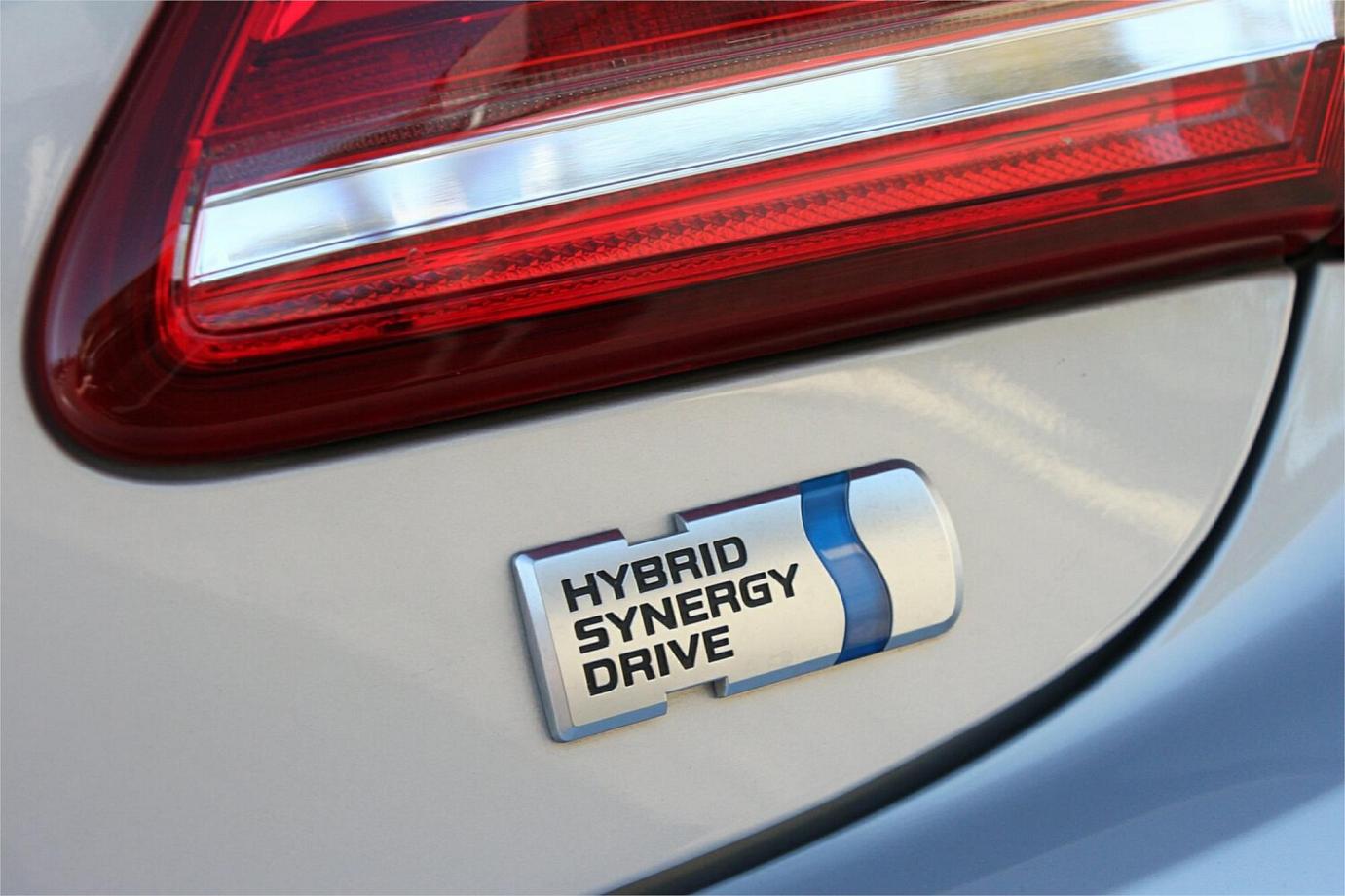 2011 Toyota Crown G (hybrid)-19