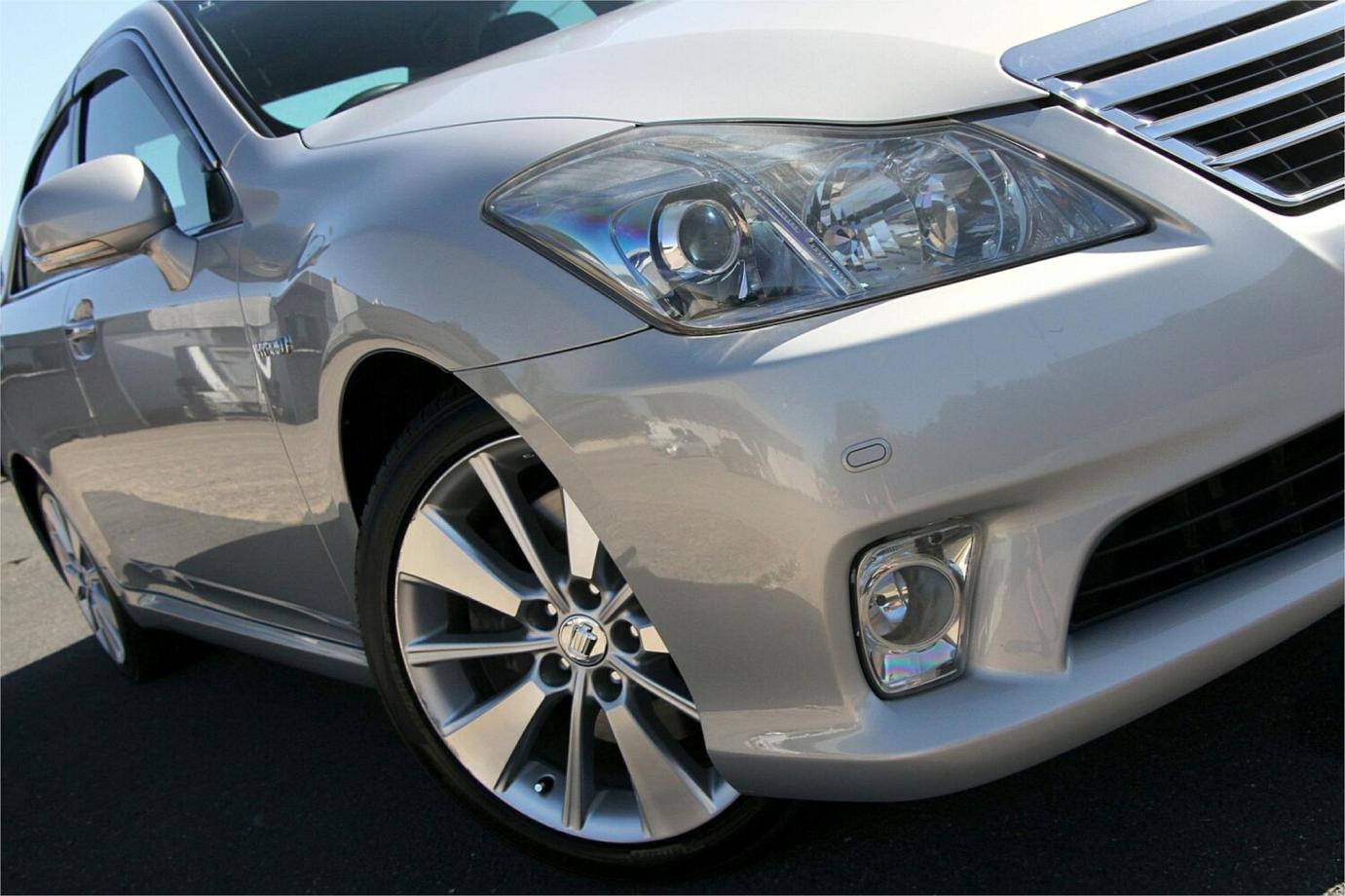 2011 Toyota Crown G (hybrid)-22