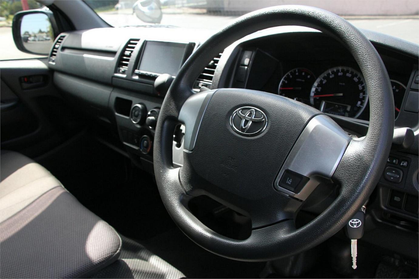 2020 Toyota Hiace Dx (camper Kit)-23