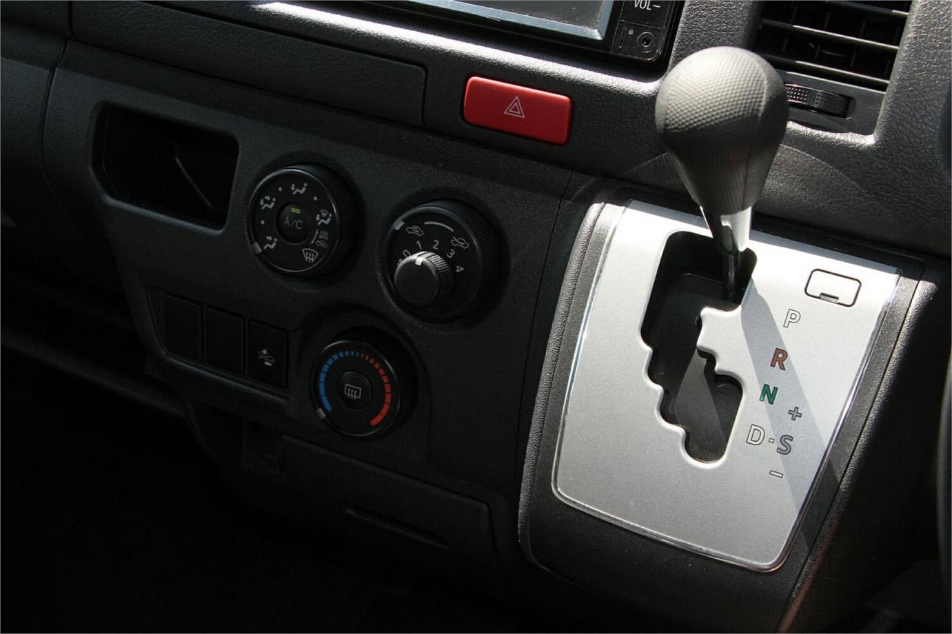 2019 Toyota Hiace Dx (camper Kit)-6