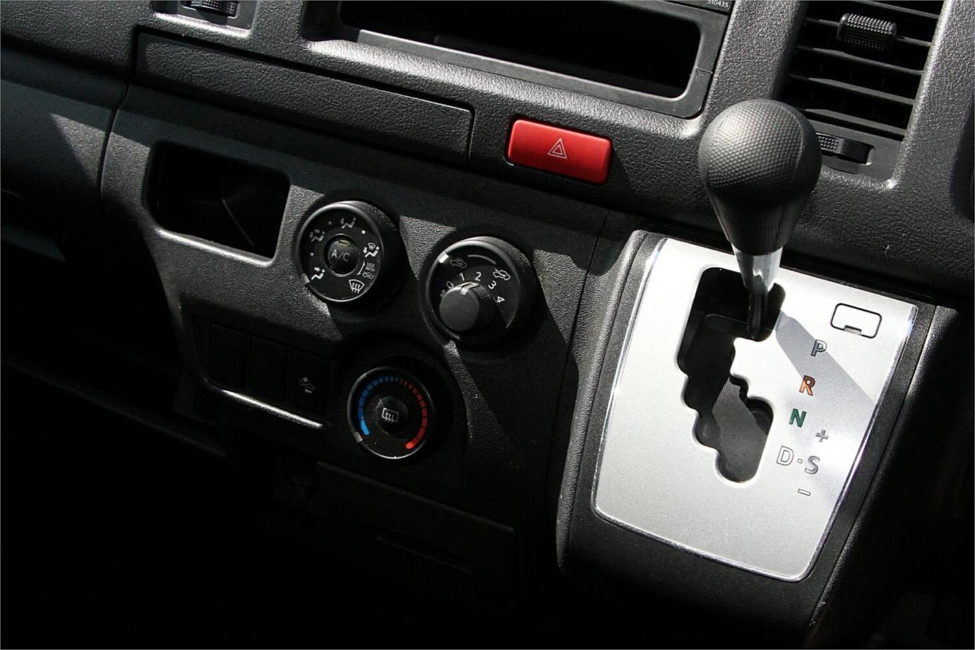 2020 Toyota Hiace Dx (camper Kit)-5