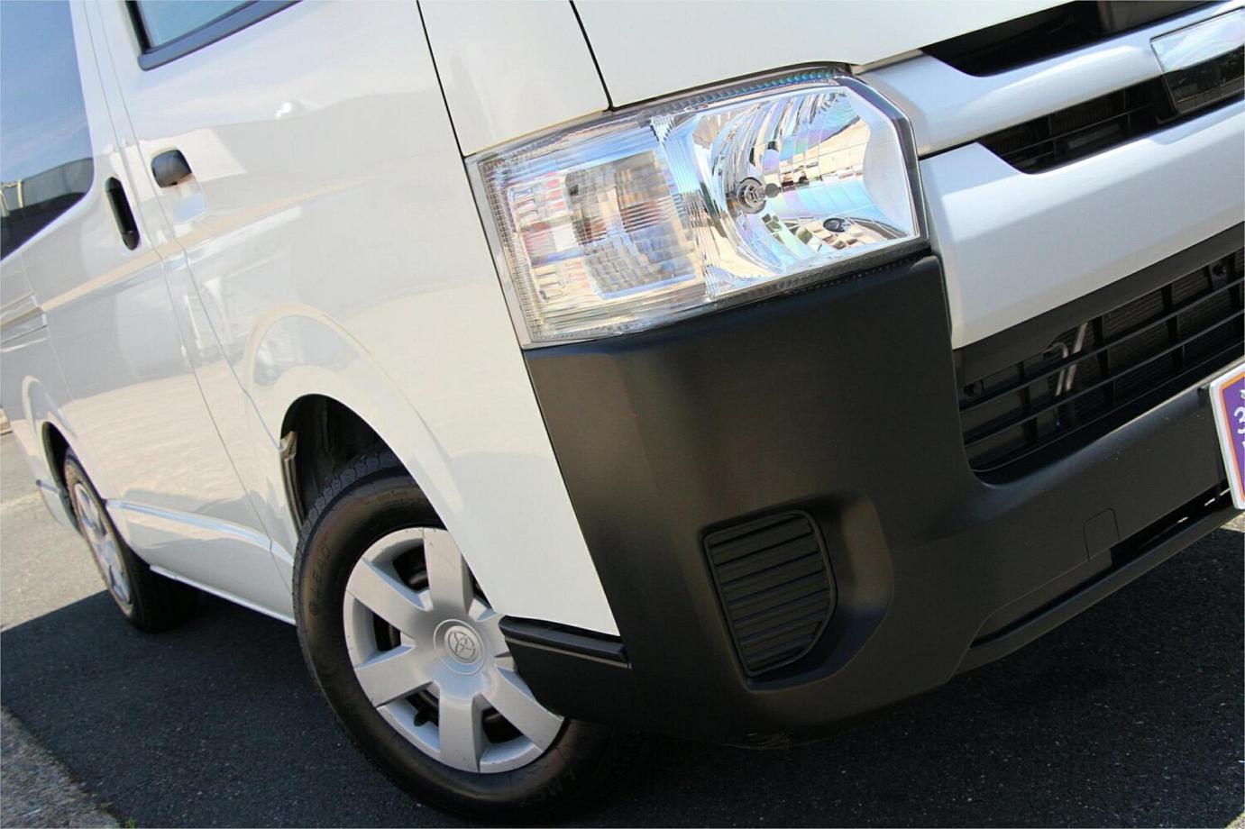 2020 Toyota Hiace Dx (camper Kit)-12