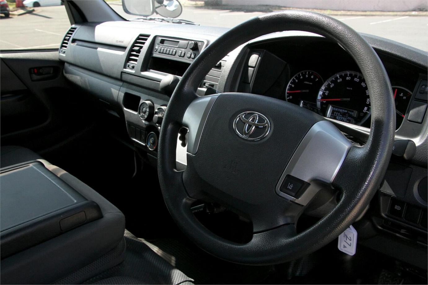 2020 Toyota Hiace Dx (camper Kit)-24