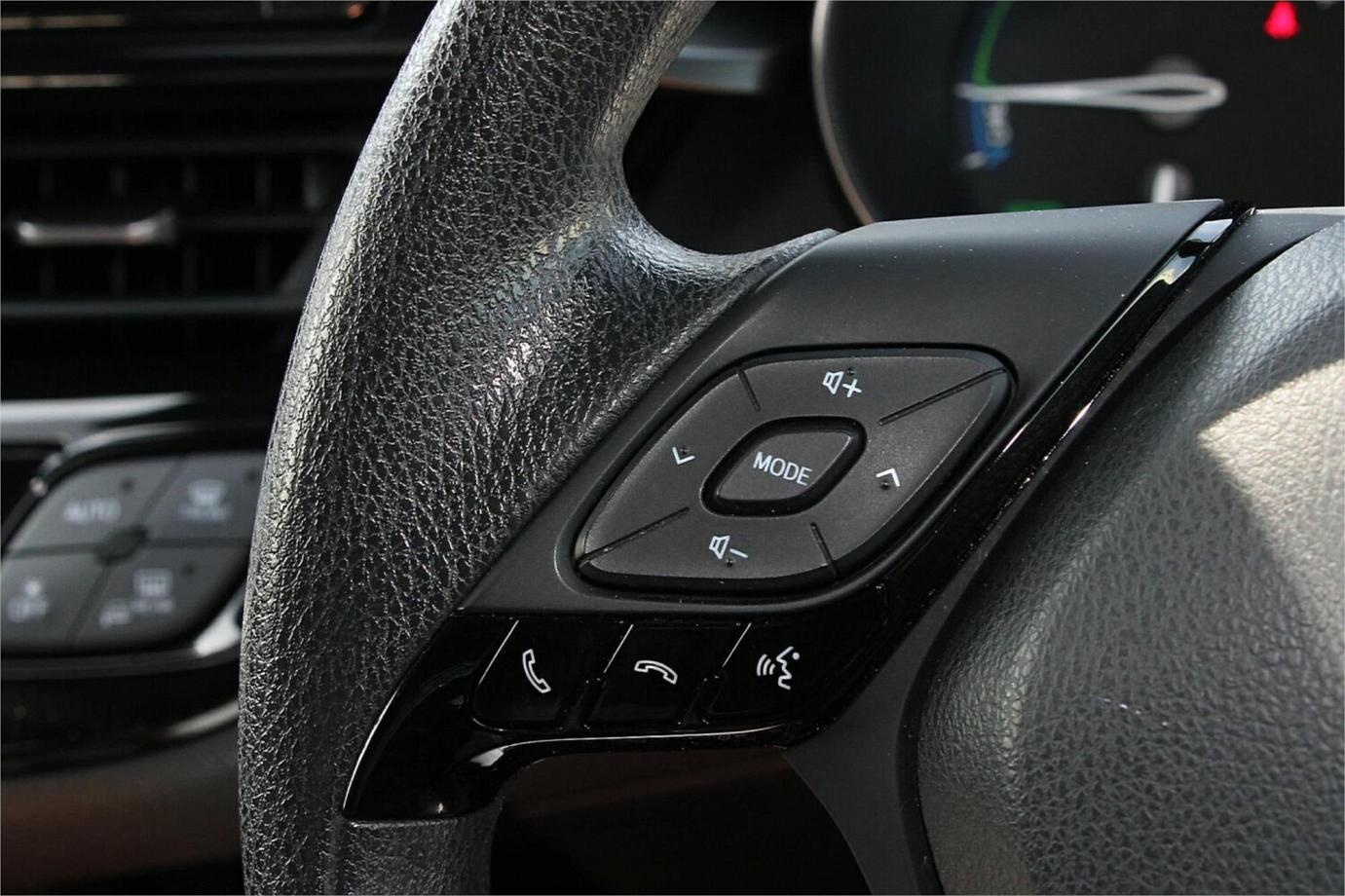 2019 TOYOTA C-HR S (HYBRID)-7