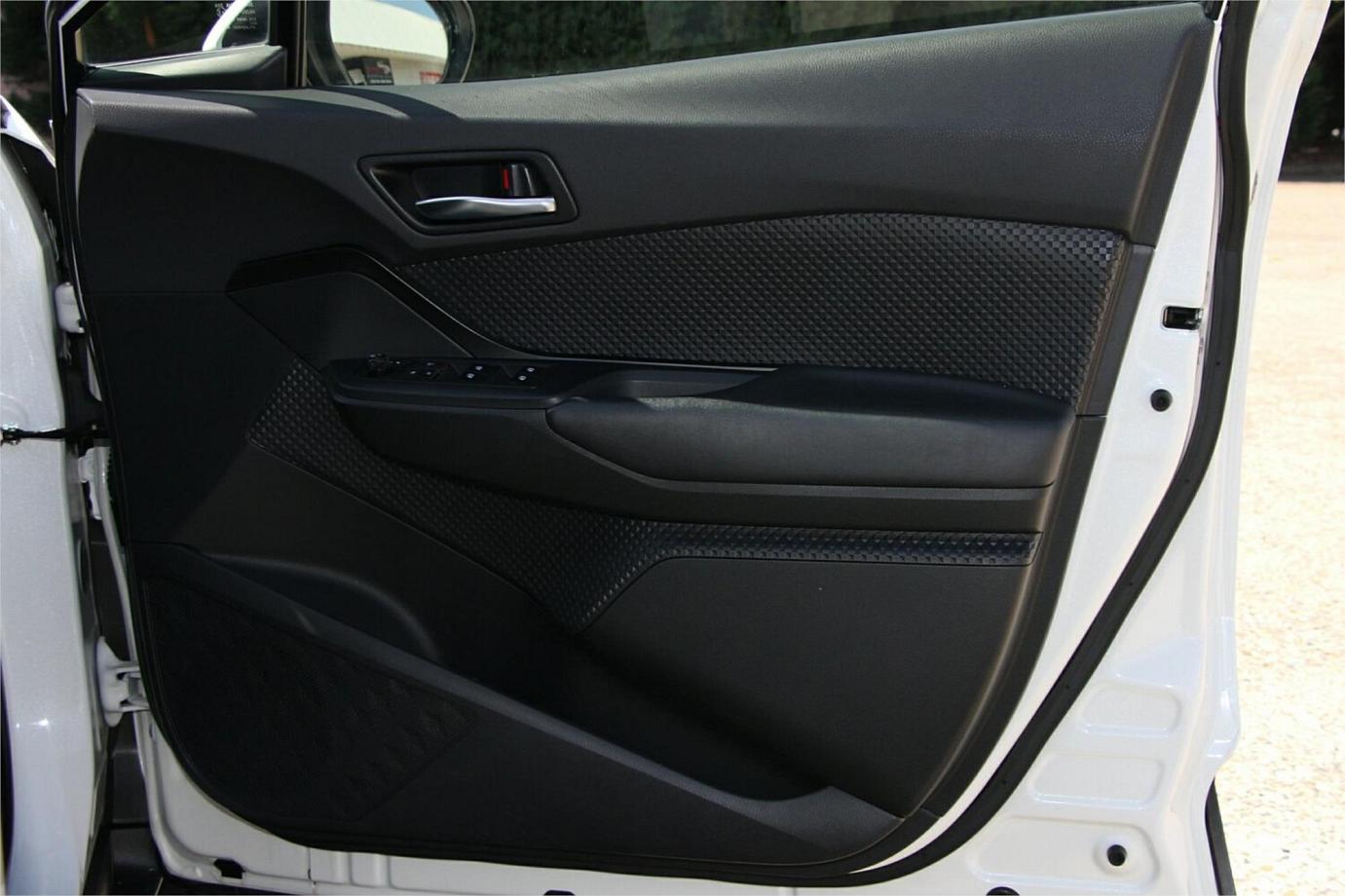 2019 TOYOTA C-HR S (HYBRID)-22