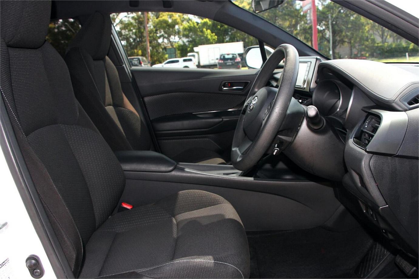 2019 TOYOTA C-HR S (HYBRID)-25