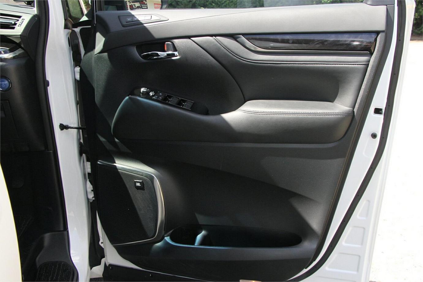 2022 Toyota Alphard Sr C (hybrid)-24