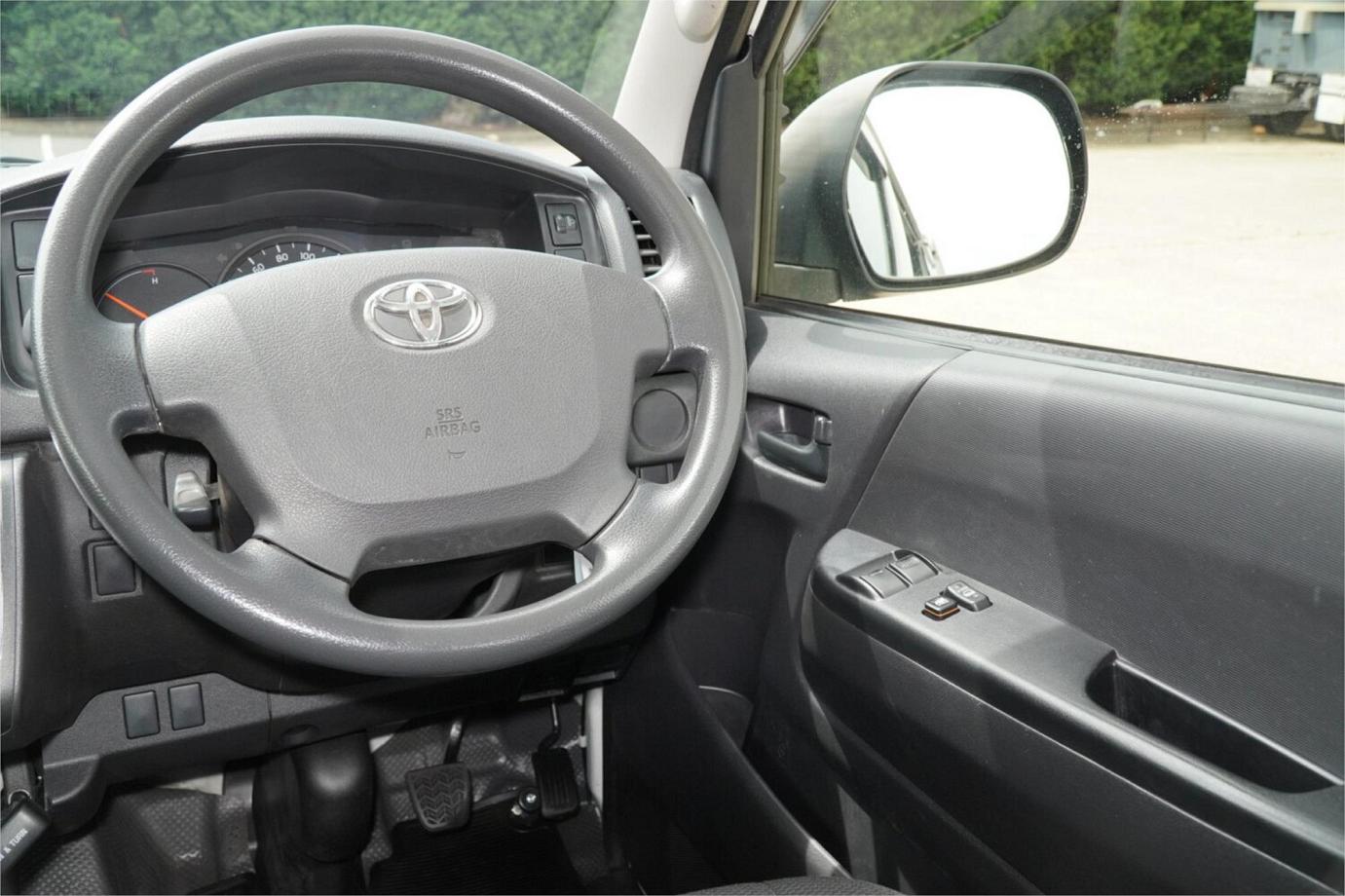 2019 Toyota Hiace Dx Gl Package (camper Kit)-23 2019 Toyota Hiace Dx Gl Package (camper Kit)-23