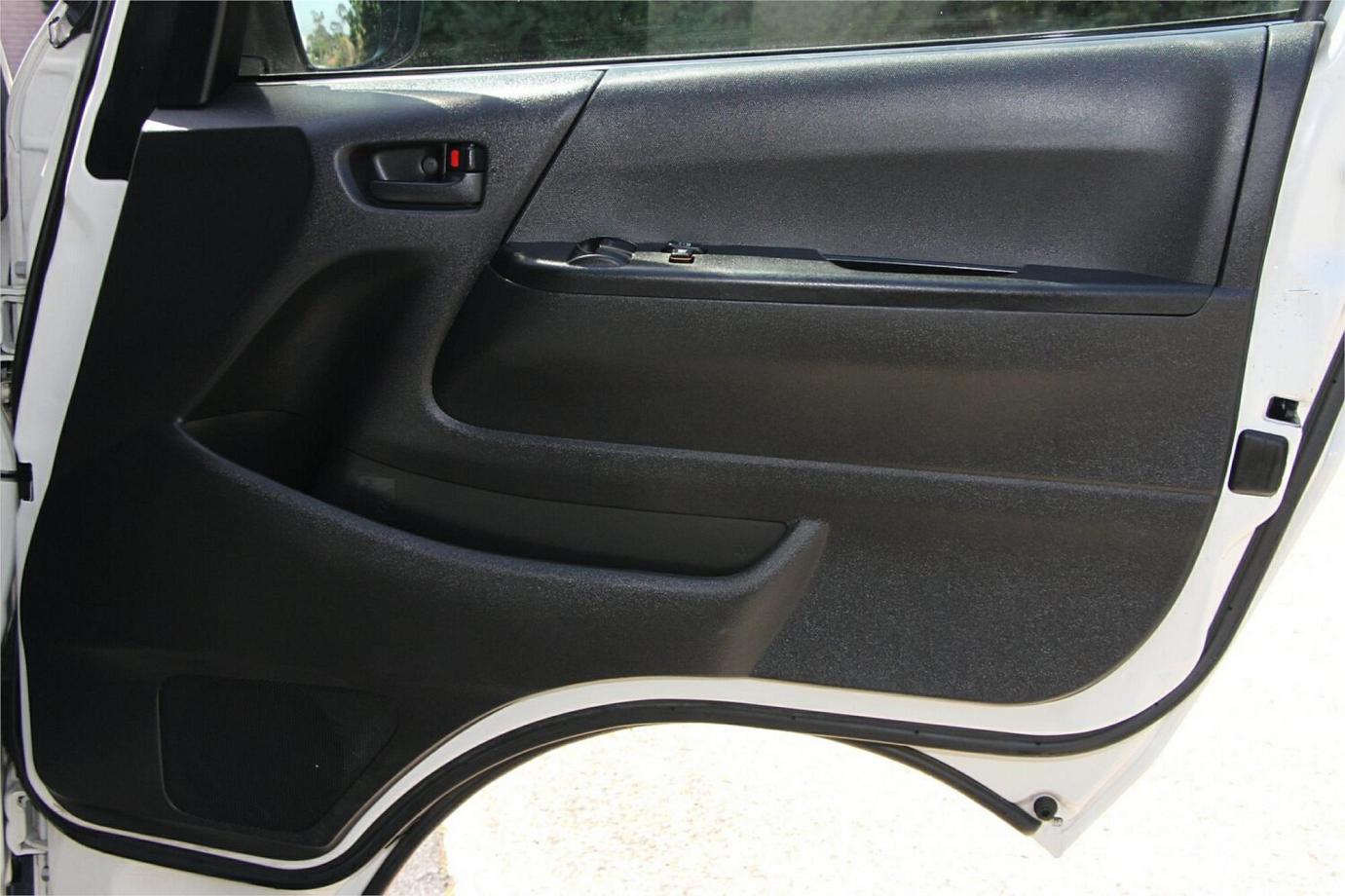 2015 Toyota Hiace Welcab-4