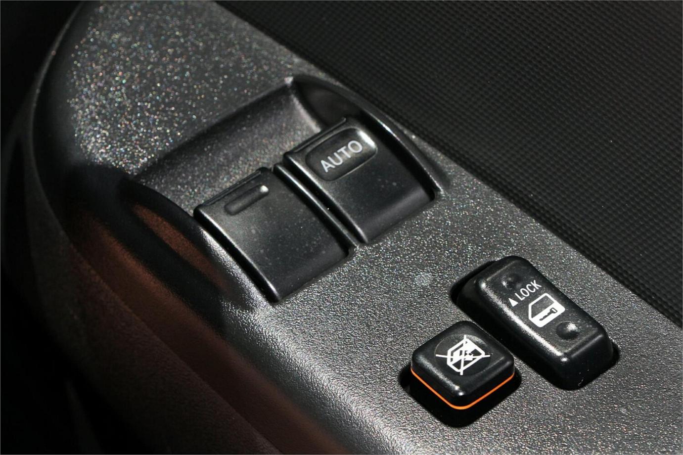 2015 Toyota Hiace Welcab-8