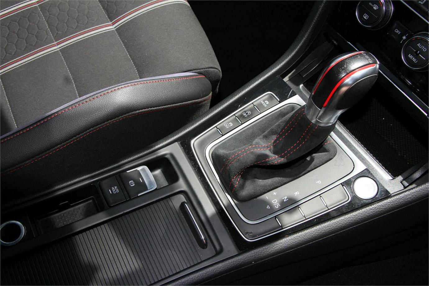 2016 Volkswagen Golf Gti 40 Years-9