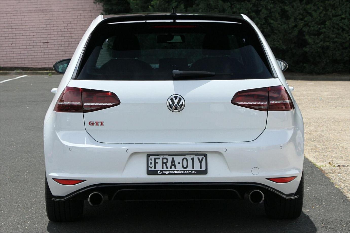 2016 Volkswagen Golf Gti 40 Years-15