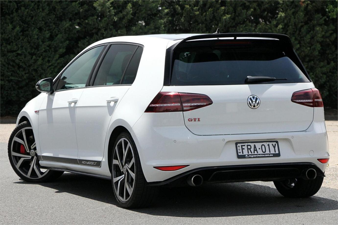 2016 Volkswagen Golf Gti 40 Years-19
