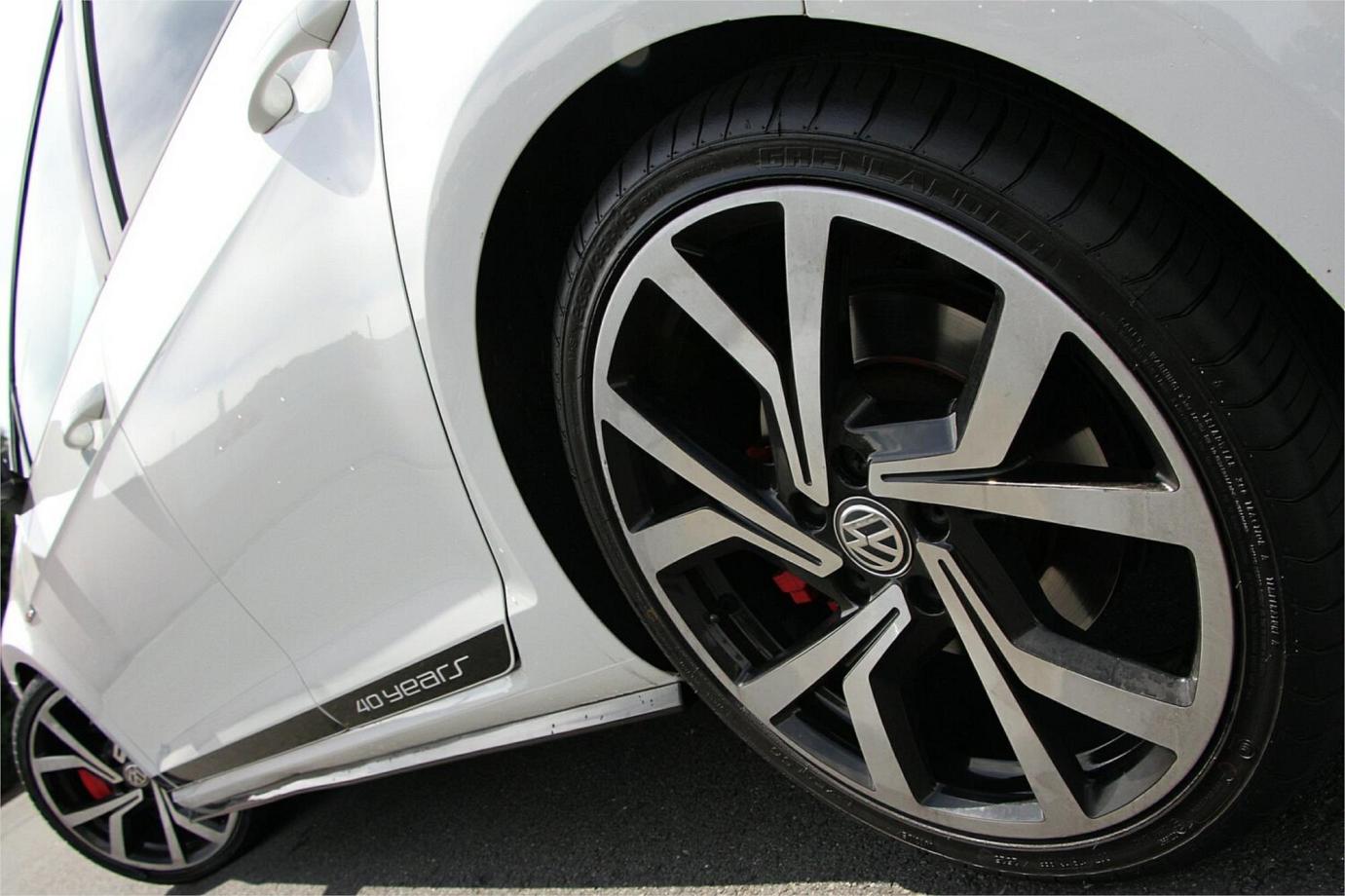 2016 Volkswagen Golf Gti 40 Years-20