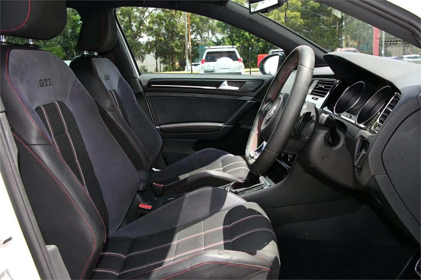 2016 Volkswagen Golf Gti 40 Years-25