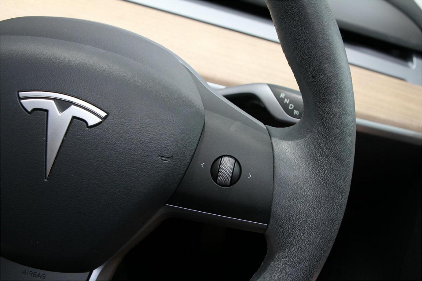 2022 Tesla Model 3 Long Range-10