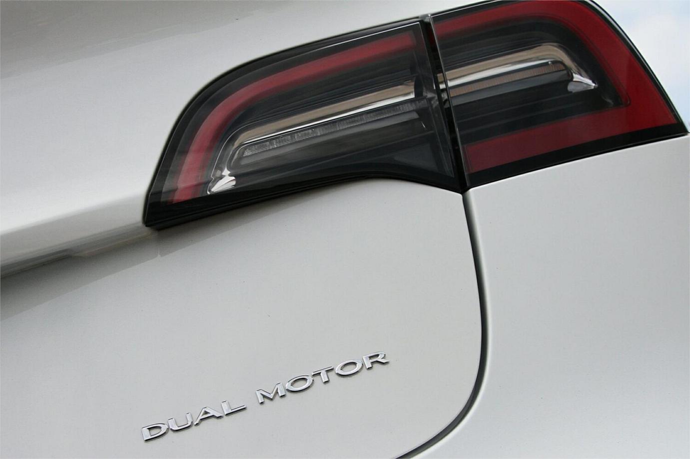 2022 Tesla Model 3 Long Range-17