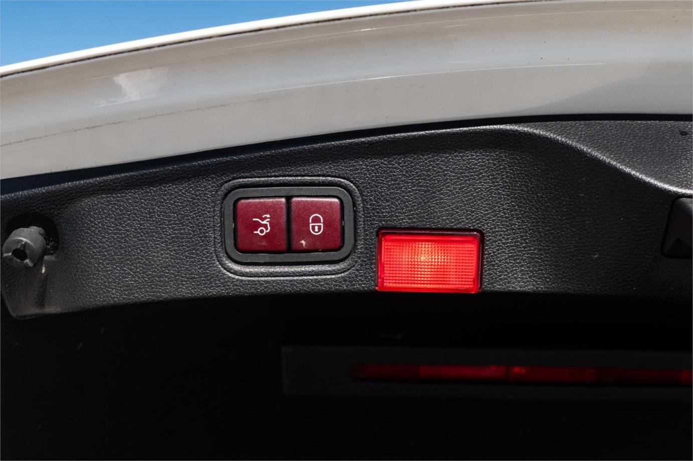 2018 Mercedes-benz C-class C300-27