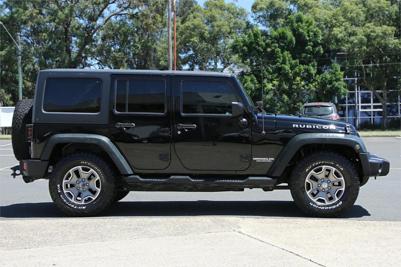 2013 Jeep Wrangler Unlimited Rubicon-11 2013 Jeep Wrangler Unlimited Rubicon-11