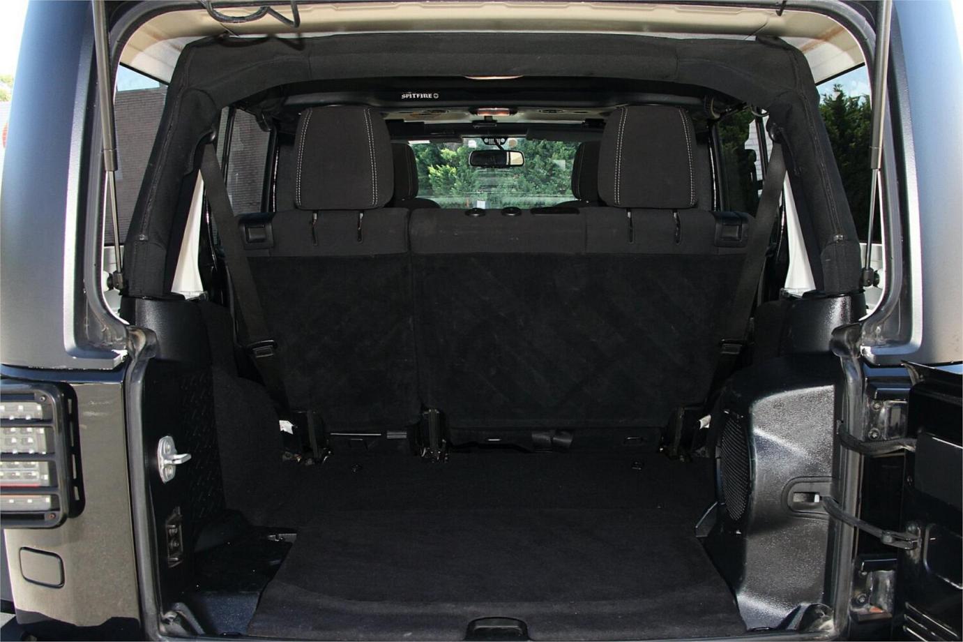 2013 Jeep Wrangler Unlimited Rubicon-15 2013 Jeep Wrangler Unlimited Rubicon-15