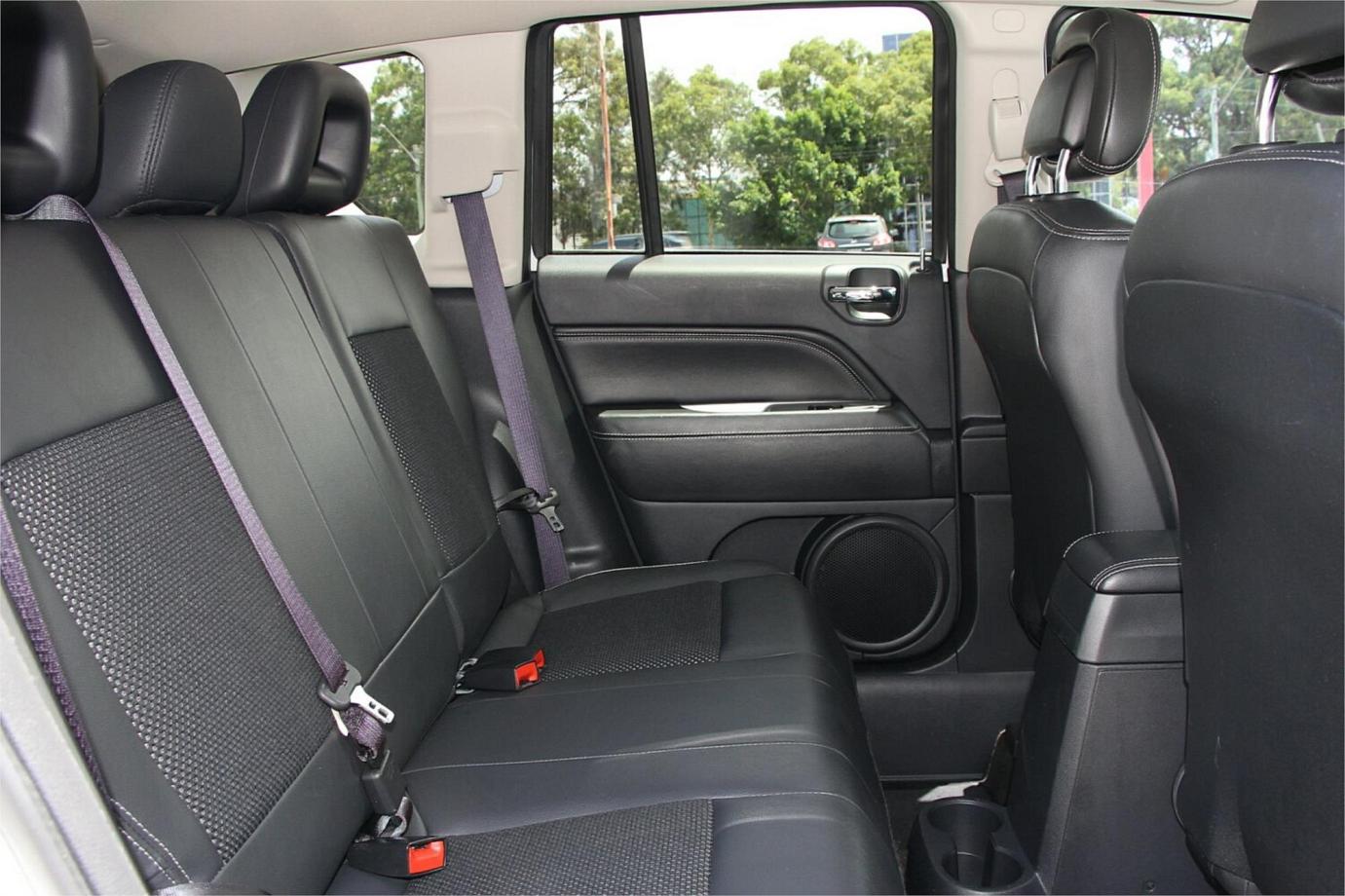 2015 Jeep Compass North-24