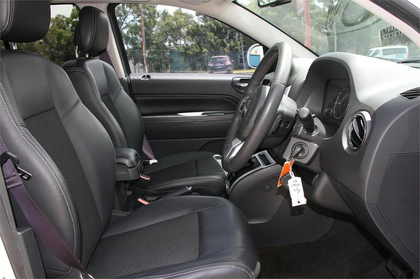 2015 Jeep Compass North-25